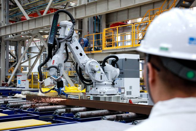 我國首個海洋油氣裝備制造'智能工廠'成功投產，引領海洋工程裝備研發新篇章